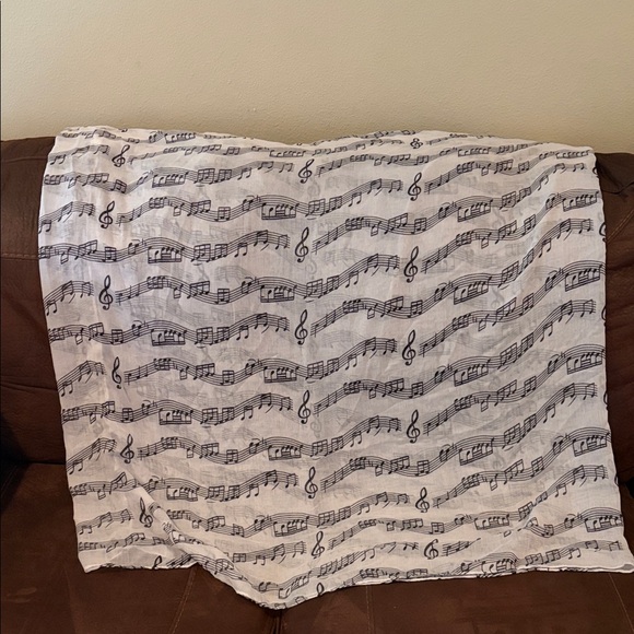Musical Note Patterned Infinity Scarf - Picture 2 of 5